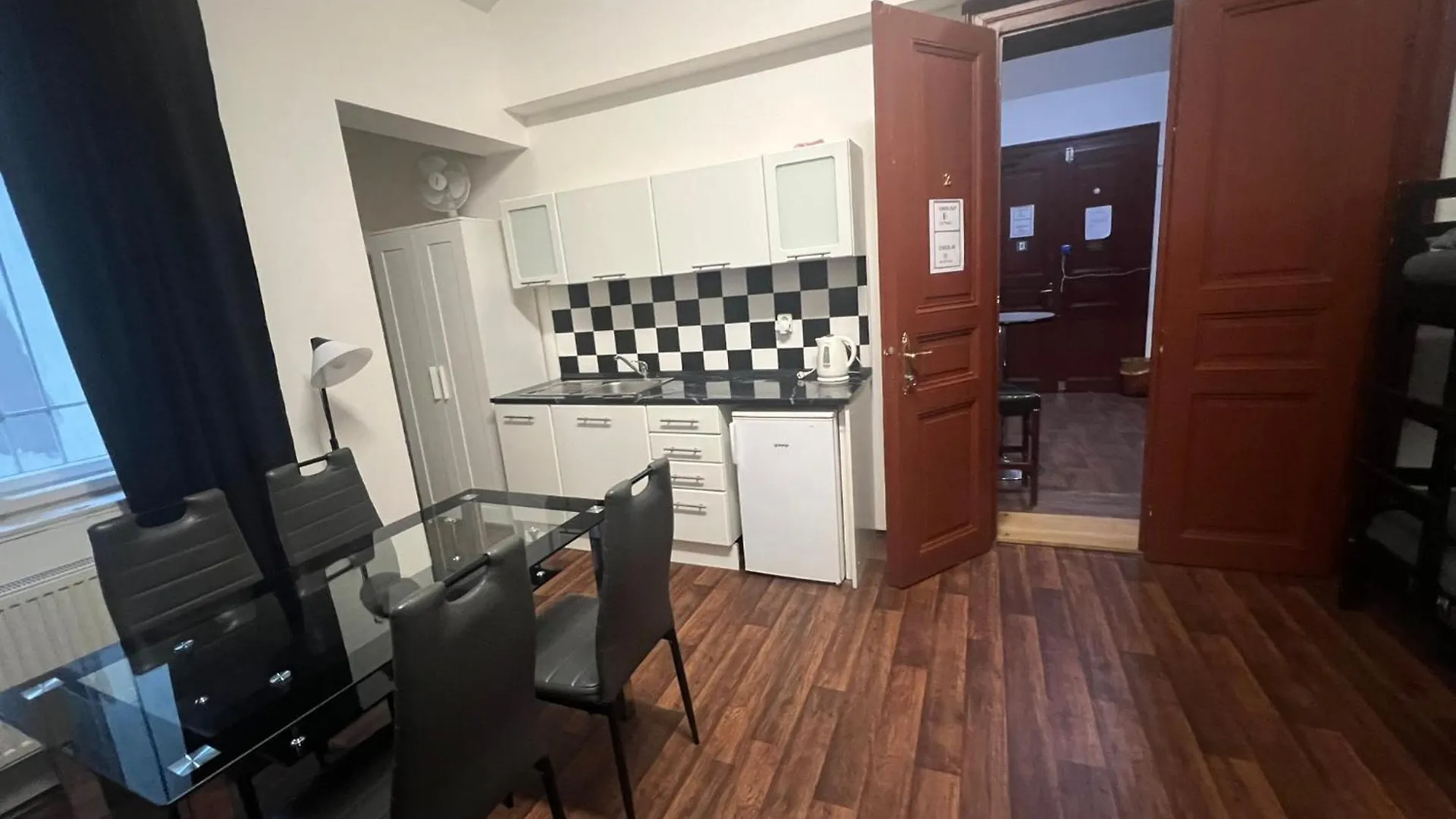 Hostel Summer Apartment Praga