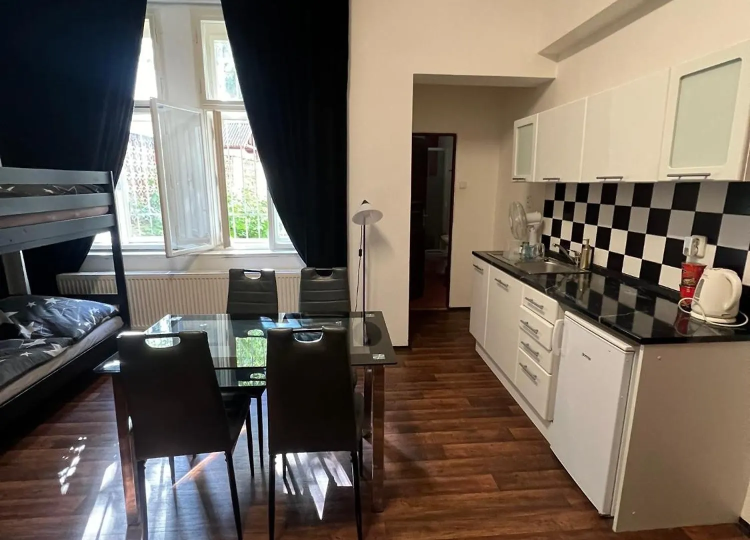 Summer Apartment Praga 0*,